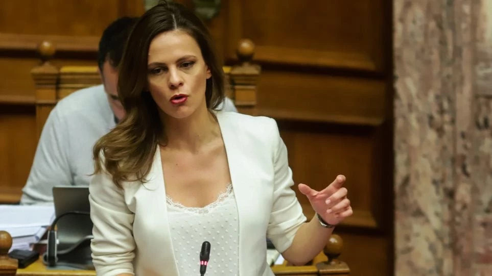 Αχτσιόγλου: Από την 1η Ιανουαρίου, 620.000 συνταξιούχοι θα δούνε αύξησεις